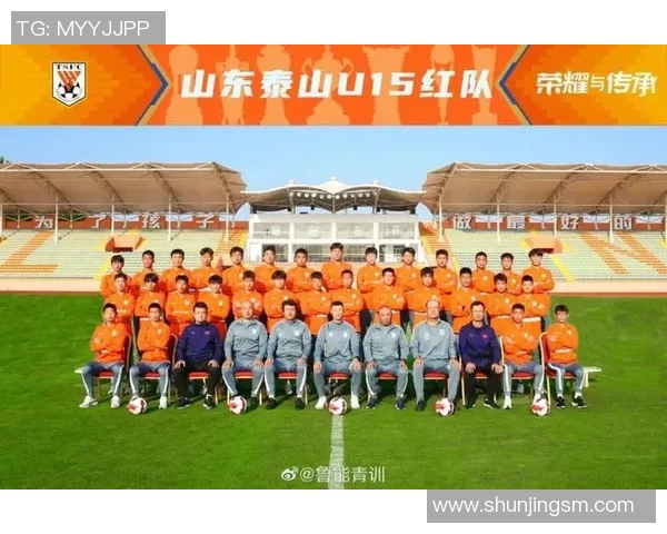 城市联赛特别报道：成都足球队的转型之路